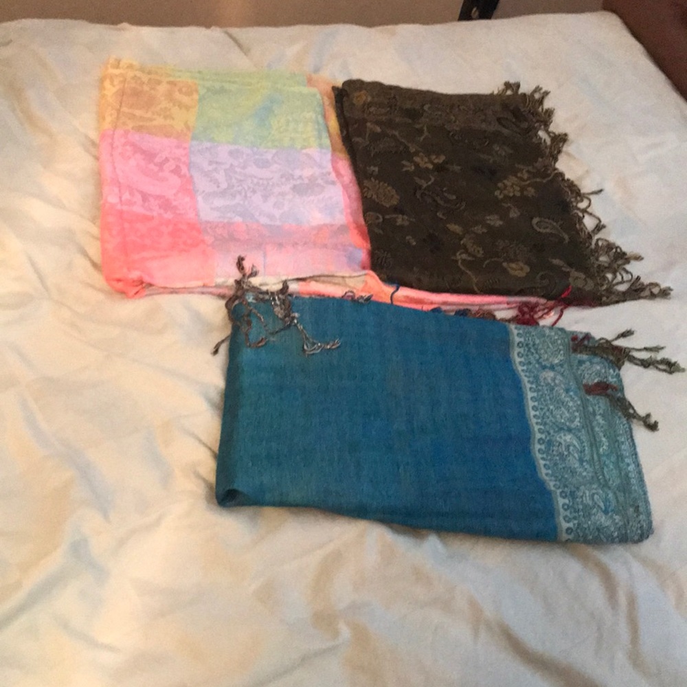 Set of pashminas